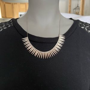 ‼️Buy 1 Get 1 free of equal/lesser value Select items‼️ EUC Stella & Dot